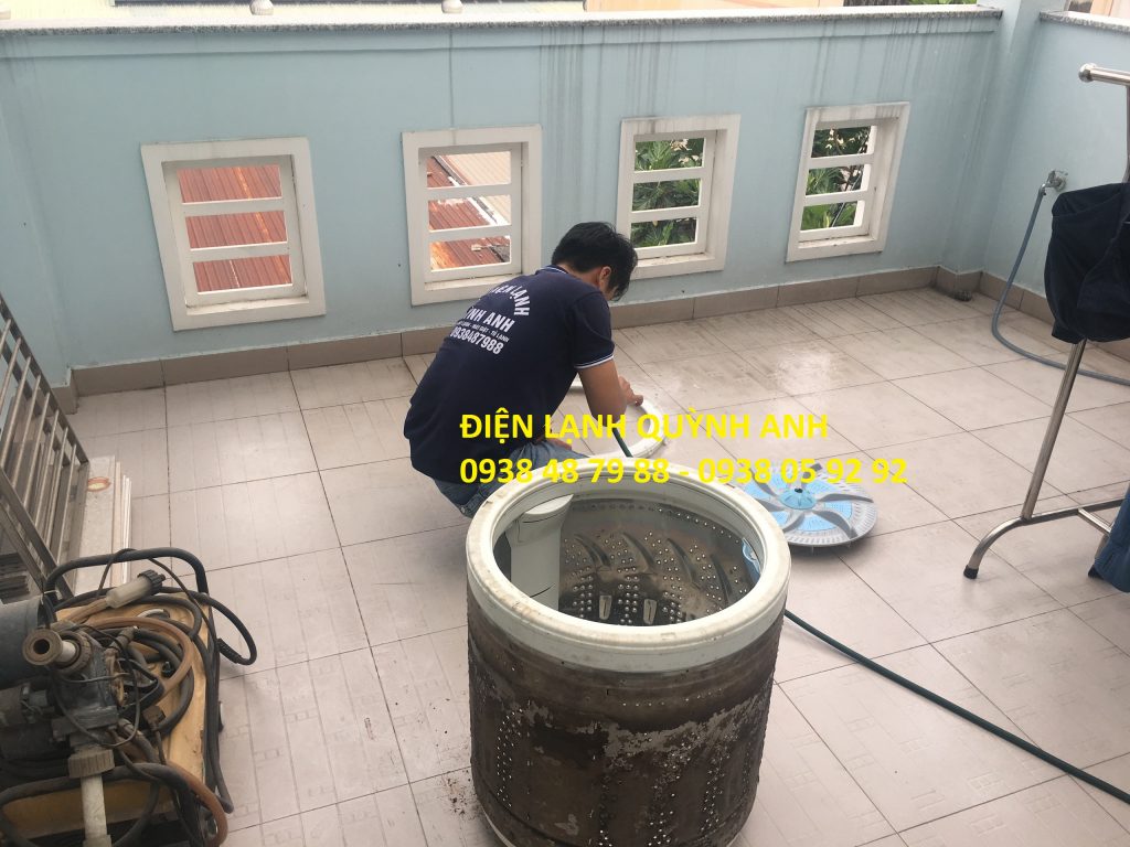 QUY TRÌNH VỆ SINH MÁY GIẶT TẠI CÔNG TY ĐIỆN LẠNH QUỲNH ANH